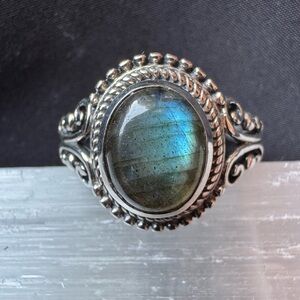 Vintage Inspired Silver Labradorite Ring